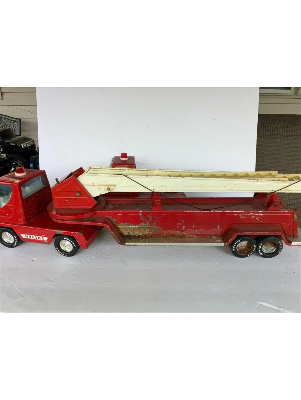 Vintage 1970’s Nyline Aerial Hook-n-ladder Metal Fire truck 30.5 Inch 2 Cabs